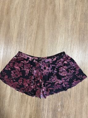 Solemio Black & Plum Floral Women’s Lounge Shorts L